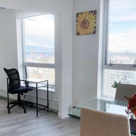 Apartmán Downtown 3Br/2Ba+Views+Skytrain+Free Parking Vancouver Exteriér fotografie
