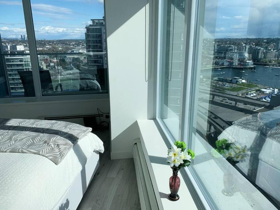 Apartmán Downtown 3Br/2Ba+Views+Skytrain+Free Parking Vancouver Exteriér fotografie
