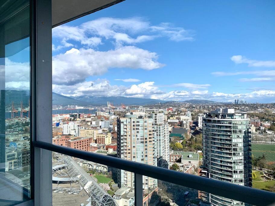 Apartmán Downtown 3Br/2Ba+Views+Skytrain+Free Parking Vancouver Exteriér fotografie