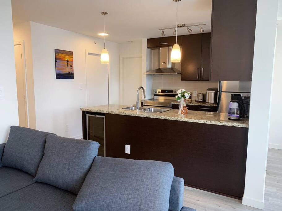 Apartmán Downtown 3Br/2Ba+Views+Skytrain+Free Parking Vancouver Exteriér fotografie