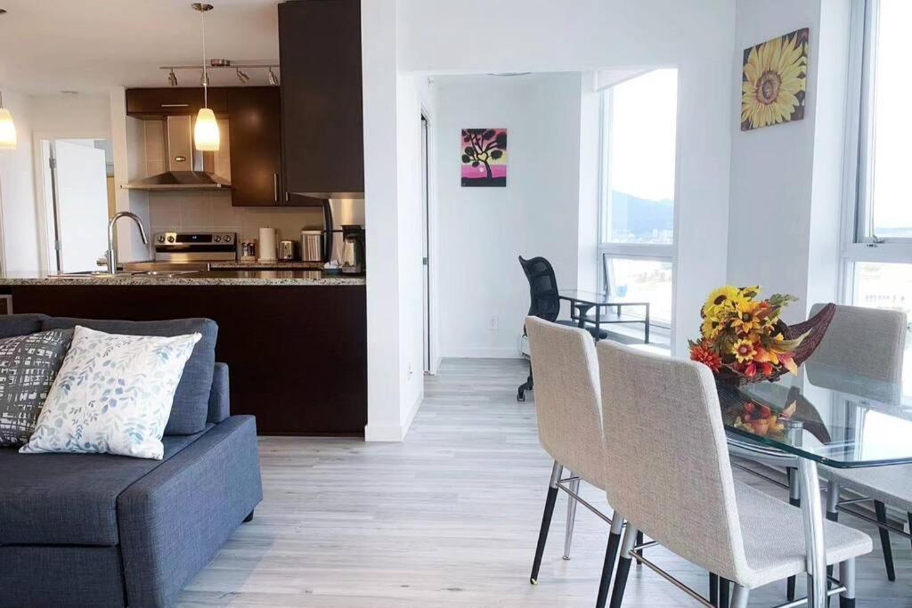 Apartmán Downtown 3Br/2Ba+Views+Skytrain+Free Parking Vancouver Exteriér fotografie