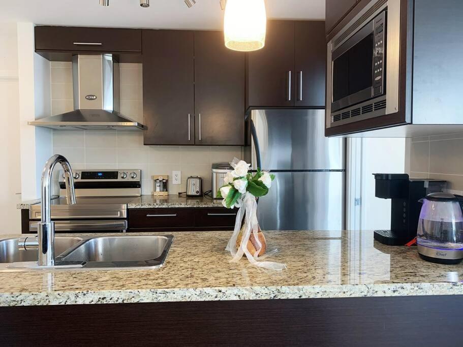 Apartmán Downtown 3Br/2Ba+Views+Skytrain+Free Parking Vancouver Exteriér fotografie